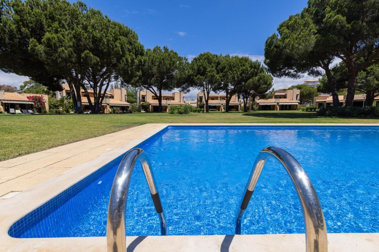 Casa De Ferias Com Piscina - Condominio Vilamouratenis Εξωτερικό φωτογραφία